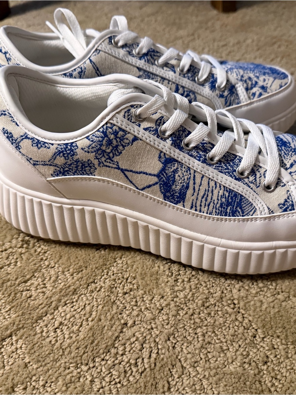Dream Pairs White & Blue Platform Sneakers